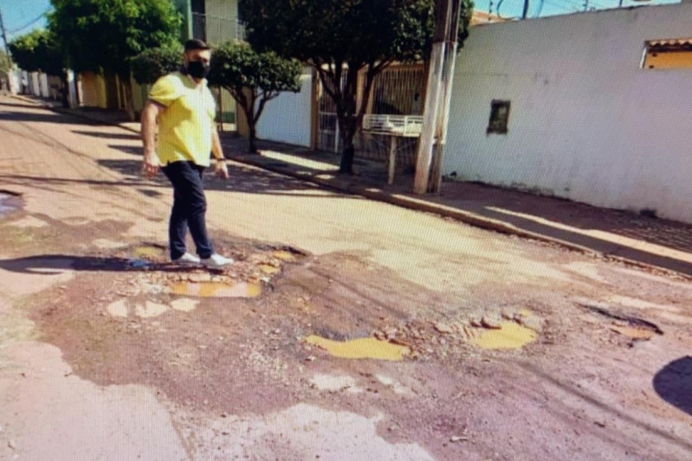 O Vereador Paulo Schuh esteve no Bairro Buriti a pedido de moradores